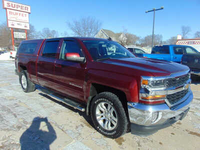 2017 Chevrolet 1500 Crew Cab, $15995. Photo 3