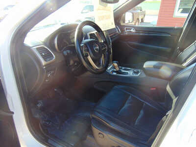 2017 Jeep Grand Cherokee, $13995. Photo 11