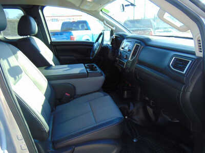 2018 Nissan Titan, $13995. Photo 11