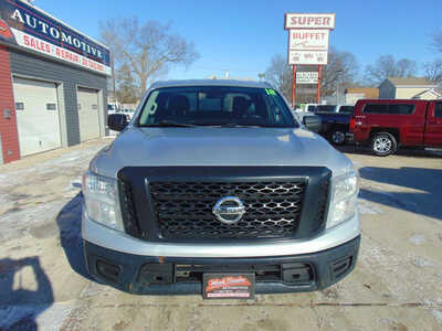 2018 Nissan Titan, $13995. Photo 2