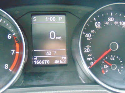 2016 Volkswagen Passat, $8995. Photo 12