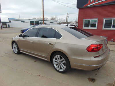2016 Volkswagen Passat, $8995. Photo 7