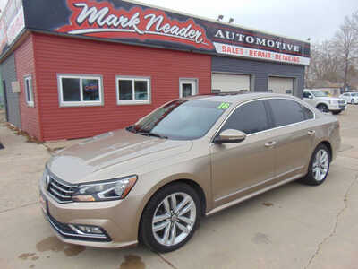 2016 Volkswagen Passat, $8995. Photo 1