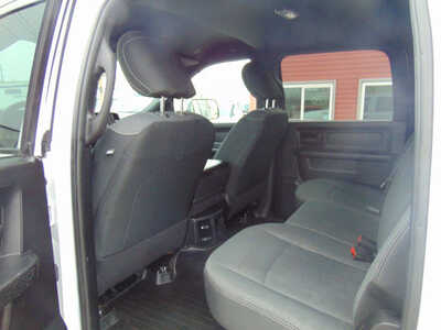 2021 RAM 2500, $22995. Photo 9