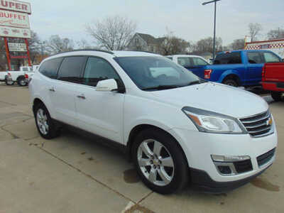 2017 Chevrolet Traverse, $8995. Photo 3