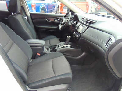 2018 Nissan Rogue, $13995. Photo 10