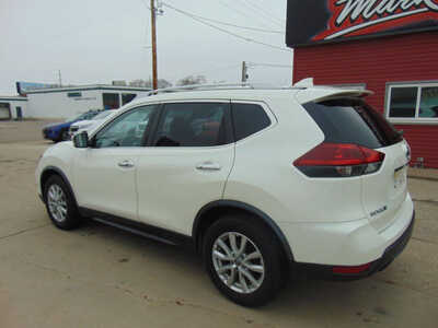 2018 Nissan Rogue, $13995. Photo 7