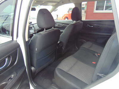 2018 Nissan Rogue, $13995. Photo 9