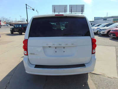 2017 Dodge Caravan, Grand, $9995. Photo 6