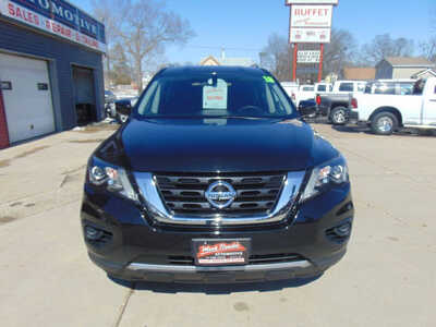2018 Nissan Pathfinder, $13995. Photo 2