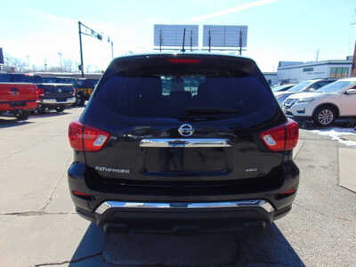 2018 Nissan Pathfinder, $13995. Photo 6