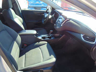 2020 Chevrolet Malibu, $12995. Photo 10