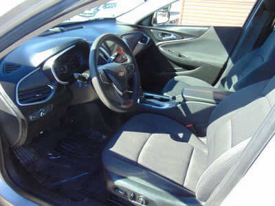 2020 Chevrolet Malibu, $12995. Photo 11