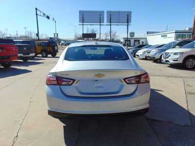 2020 Chevrolet Malibu, $12995. Photo 6