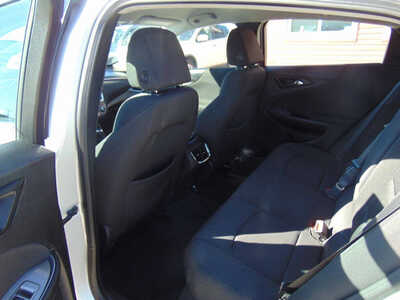 2020 Chevrolet Malibu, $12995. Photo 9