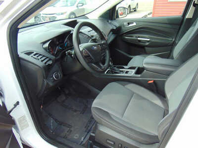 2018 Ford Escape, $11995. Photo 11