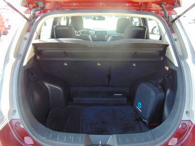 2017 Nissan Leaf, $6995. Photo 7