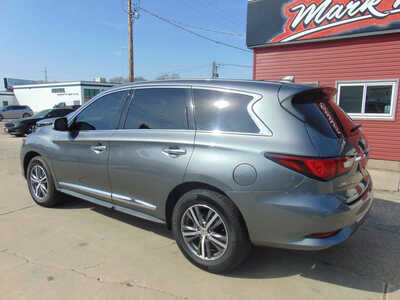2019 Infiniti QX60, $14995. Photo 8