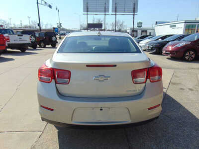 2013 Chevrolet Malibu, $7995. Photo 6