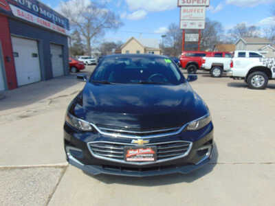 2016 Chevrolet Malibu, $11995. Photo 2