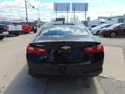 2016 Chevrolet Malibu, $11995. Photo 6