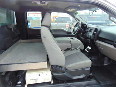 2017 Ford F-150, $14995. Photo 11