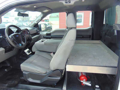 2017 Ford F-150, $14995. Photo 9