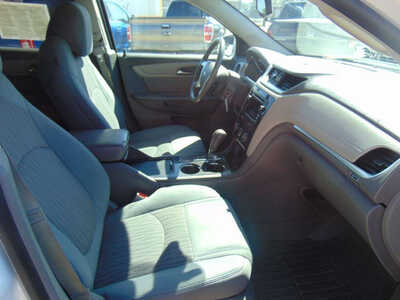 2017 Chevrolet Traverse, $9995. Photo 10