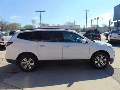 2017 Chevrolet Traverse, $9995. Photo 4