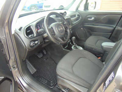 2018 Jeep Renegade, $11995. Photo 11