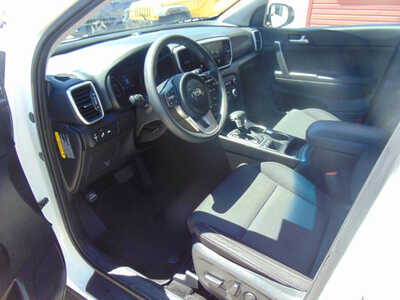 2021 Kia Sportage, $15995. Photo 12