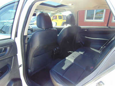 2017 Subaru Outback, $17995. Photo 10