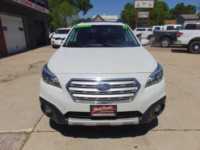 2017 Subaru Outback, $17995. Photo 2