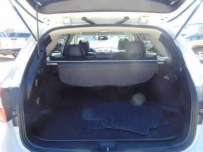 2017 Subaru Outback, $17995. Photo 7