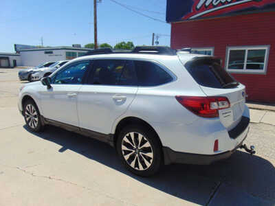 2017 Subaru Outback, $17995. Photo 8