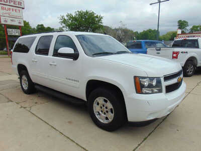 2014 Chevrolet Suburban, $13995. Photo 3