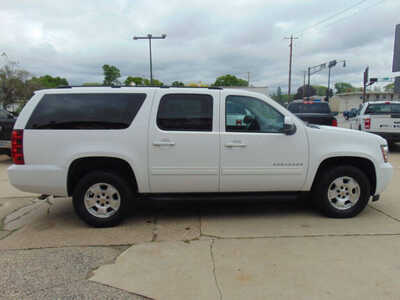 2014 Chevrolet Suburban, $13995. Photo 4