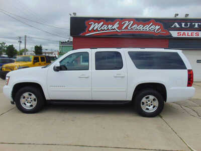 2014 Chevrolet Suburban, $13995. Photo 9