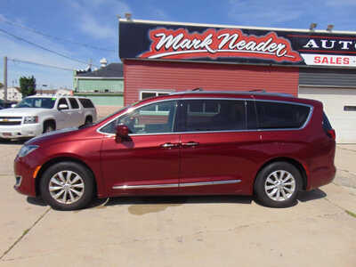 2018 Chrysler Pacifica, $8995. Photo 8