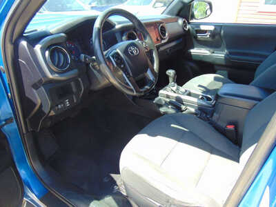 2016 Toyota Tacoma, $24995. Photo 11