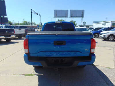 2016 Toyota Tacoma, $24995. Photo 6