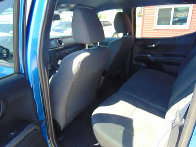 2016 Toyota Tacoma, $24995. Photo 9