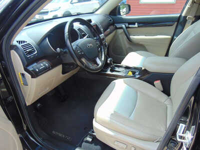 2015 Kia Sorento, $10995. Photo 11