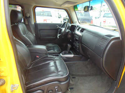 2006 Hummer H3, $9995. Photo 10