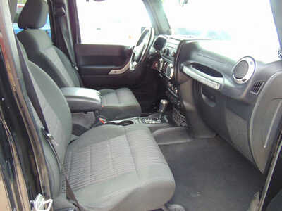 2012 Jeep Wrangler Unlimited, $10995. Photo 10