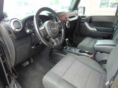 2012 Jeep Wrangler Unlimited, $10995. Photo 11