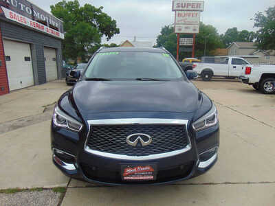 2018 Infiniti QX60, $12995. Photo 2