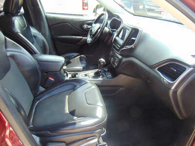 2019 Jeep Cherokee, $11995. Photo 10