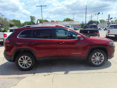 2019 Jeep Cherokee, $11995. Photo 4