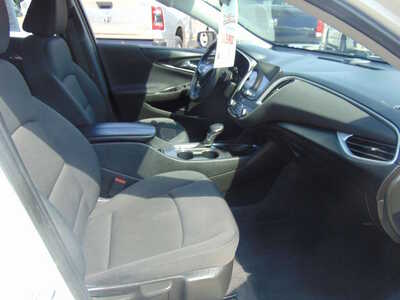 2023 Chevrolet Malibu, $11995. Photo 10